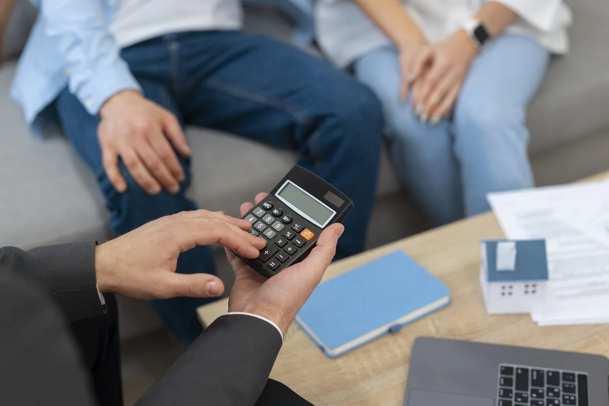 Các chi phí chỉ phải trả một lần
